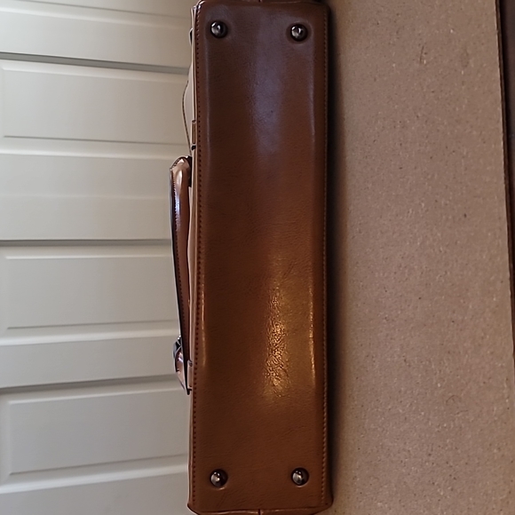 Tan handbag - Picture 4 of 4